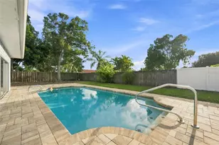 3276 Fox Hill Dr, Clearwater, FL 33761 - Photo 38