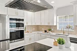625 Folsom St S, Saint Petersburg, FL 33707 - Photo 10