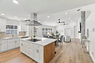 625 Folsom St S, Saint Petersburg, FL 33707 - Photo 6