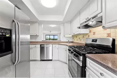 5400 Park Street N #511, Saint Petersburg, FL 33709 - Photo 6