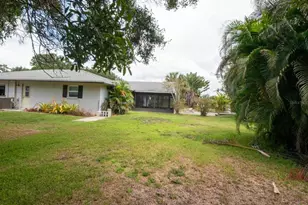 308 Wendi Ln, Ruskin, FL 33570 - Photo 12