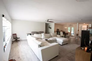 308 Wendi Ln, Ruskin, FL 33570 - Photo 4