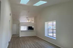 12325 Sun Vista Ct W, Treasure Island, FL 33706 - Photo 8