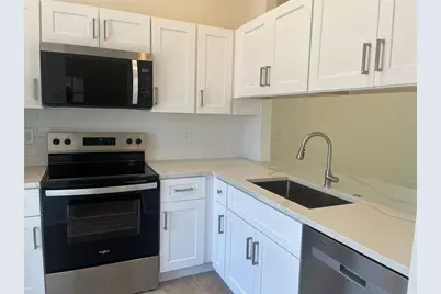 12325 Sun Vista Court W, Treasure Island, FL 33706 - Photo 4