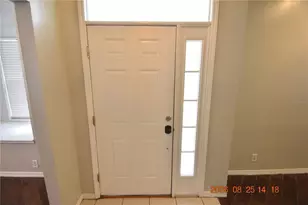 556 Black Lion Dr NE, Saint Petersburg, FL 33716 - Photo 2