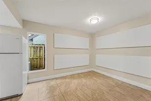12310 Touchton Dr, Tampa, FL 33617 - Photo 10