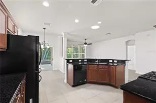 15842 Starling Water Dr, Lithia, FL 33547 - Photo 12