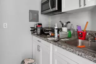 10905 N 22nd St, Tampa, FL 33612 - Photo 64