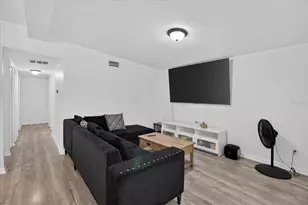 10905 N 22nd St, Tampa, FL 33612 - Photo 10