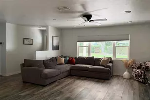 620 La Plaza Ave S, Saint Petersburg, FL 33707 - Photo 6
