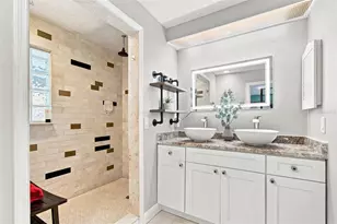 201 Lagoon Dr, Palm Harbor, FL 34683 - Photo 24