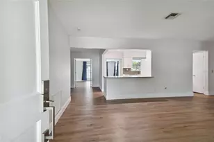 2111 Lanai Ave, Belleair Bluffs, FL 33770 - Photo 2