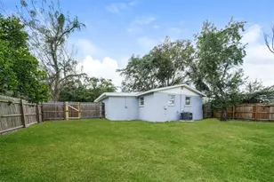 10301 N 17th St, Tampa, FL 33612 - Photo 14