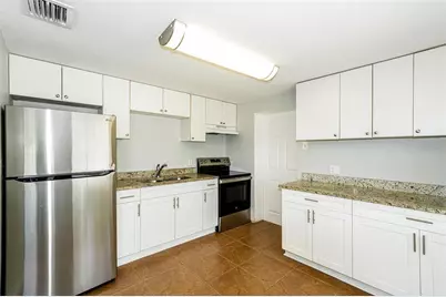 10301 N 17th Street, Tampa, FL 33612 - Photo 6
