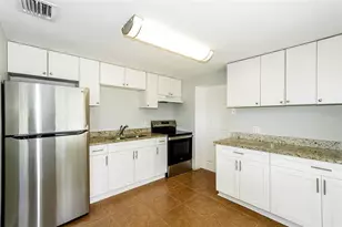 10301 N 17th St, Tampa, FL 33612 - Photo 6