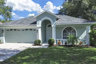 1423 Lake Shore Ranch Dr, Seffner, FL 33584 - Photo 2