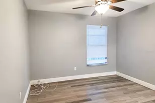 3961 Dream Oak Pl, Tampa, FL 33613 - Photo 6