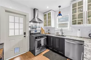 1323 7th Ave N, Saint Petersburg, FL 33705 - Photo 18