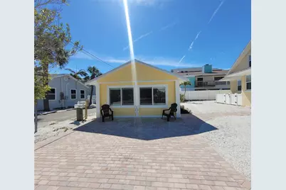 12217 1/2 Sunshine Lane, Treasure Island, FL 33706 - Photo 2