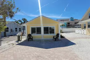 12217 1/2 Sunshine Ln, Treasure Island, FL 33706 - Photo 2