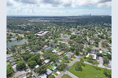 718 Northmoor Avenue N, Saint Petersburg, FL 33702 - Photo 2