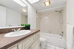 7050 Sunset Dr S, South Pasadena, FL 33707 - Photo 26