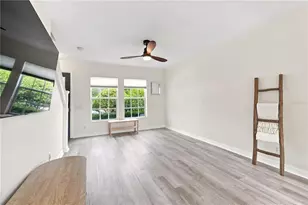 13158 Thoroughbred Loop, Largo, FL 33773 - Photo 4