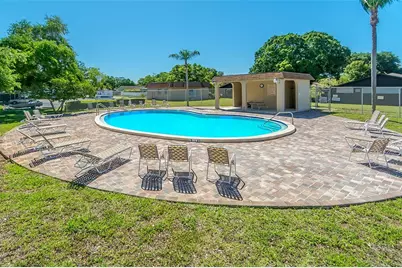 9922 87th Street, Seminole, FL 33777 - Photo 2