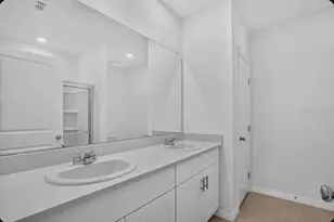 9316 Chiswell Trl, Palmetto, FL 34221 - Photo 4