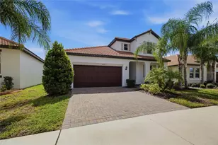 17218 Star Banks St, Wimauma, FL 33598 - Photo 2