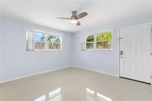 5660 80th St N, Saint Petersburg, FL 33709 - Photo 10