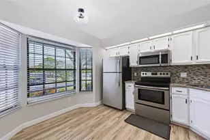 2478 Bentley Dr, Palm Harbor, FL 34684 - Photo 16
