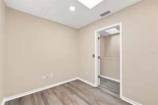 2725 Penzance St, Palm Harbor, FL 34684 - Photo 22