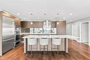 175 1st St S, Saint Petersburg, FL 33701 - Photo 8