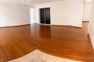 902 Samy Dr, Tampa, FL 33613 - Photo 8