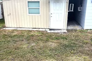 902 Samy Dr, Tampa, FL 33613 - Photo 22