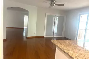 902 Samy Dr, Tampa, FL 33613 - Photo 14
