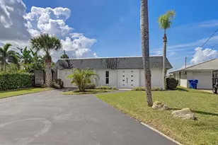 3960 Headsail Dr, New Port Richey, FL 34652 - Photo 36