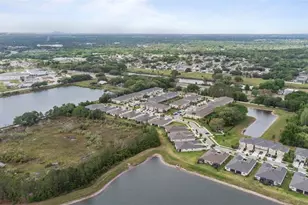 11530 Cambium Crown Dr, Riverview, FL 33569 - Photo 6