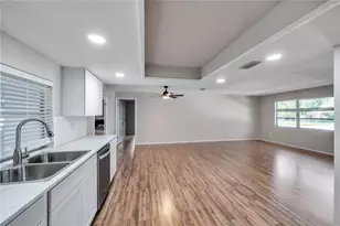 1995 Meadow Dr, Clearwater, FL 33763 - Photo 8