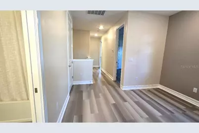 4887 Isola Court, Wesley Chapel, FL 33543 - Photo 18