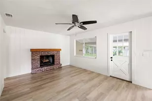 8212 Sunnyvale Pl, Tampa, FL 33615 - Photo 14