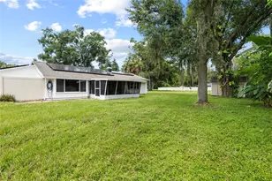 8212 Sunnyvale Pl, Tampa, FL 33615 - Photo 44