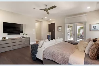 5215 W Neptune Way, Tampa, FL 33609 - Photo 48