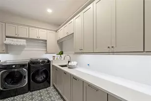 5215 W Neptune Way, Tampa, FL 33609 - Photo 68