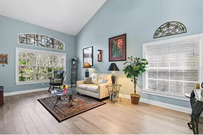 13133 Greengage Lane, Tampa, FL 33612 - Photo 10
