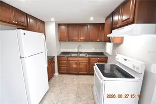 2301 E 112th Ave, Tampa, FL 33612 - Photo 10