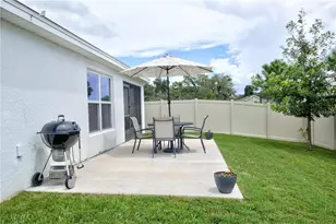 35712 Doveland Dr, Zephyrhills, FL 33541 - Photo 10