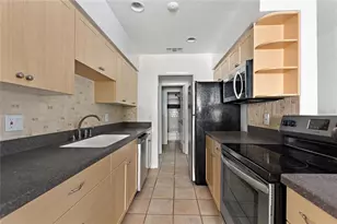 3753 46th Ave S, Saint Petersburg, FL 33711 - Photo 10