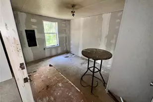 9011 Carey Rd, Lithia, FL 33547 - Photo 10